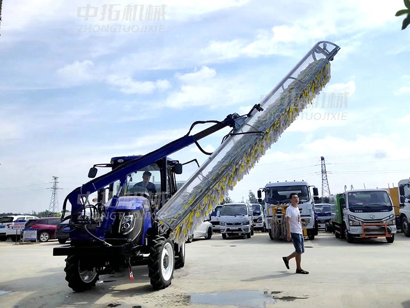 拖拉機(jī)太陽能清洗機(jī) (2).jpg